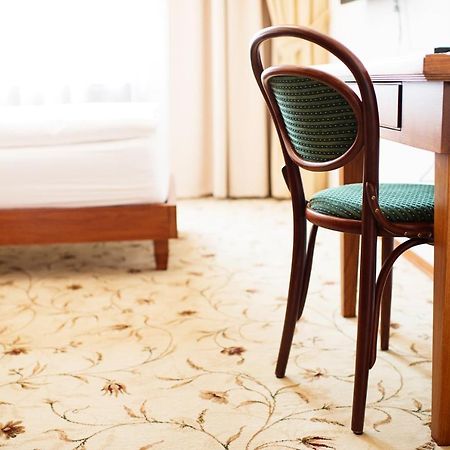 Hotel Slávie Pelhřimov Esterno foto