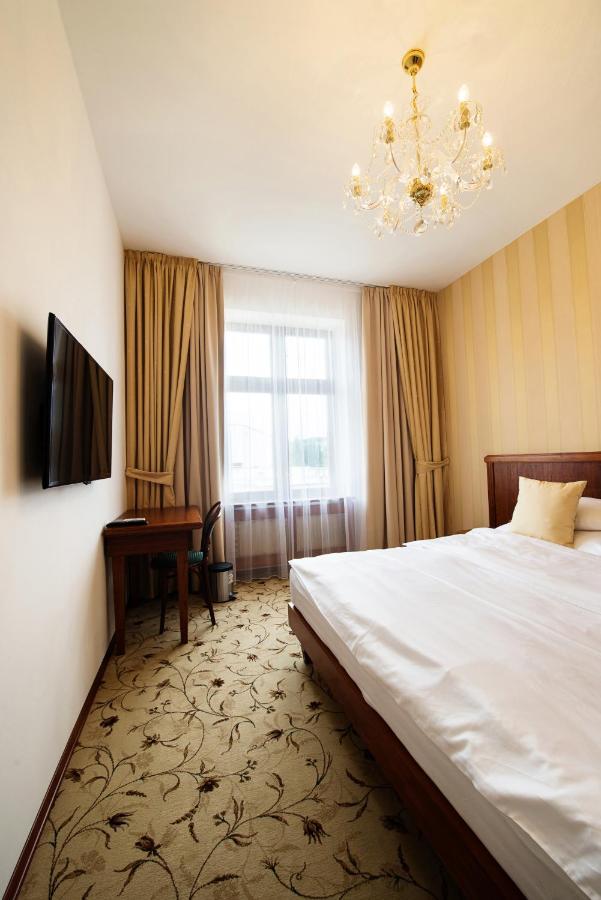 Hotel Slávie Pelhřimov Esterno foto